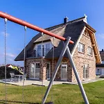 Ferienhaus-reethaus-nordlicht * Dranske