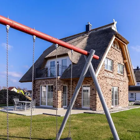 Ferienhaus-reethaus-nordlicht * Dranske